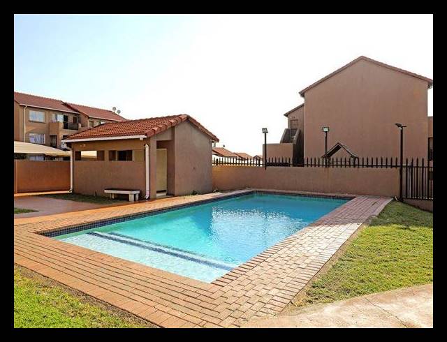 2 BEDROOM APARTMENT FOR SALE IN VORNA VALLEY